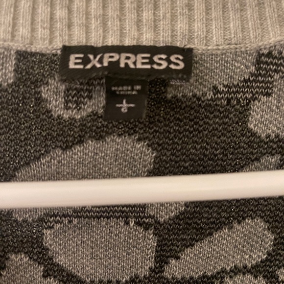 Size large leopard print cardigan from Express. Only worn once - Picture 2 of 2